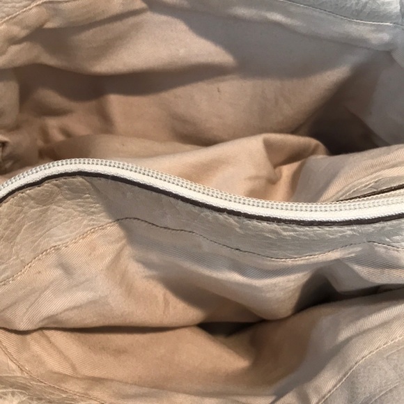 Adrienne Vittadini Bag - Picture 5 of 8